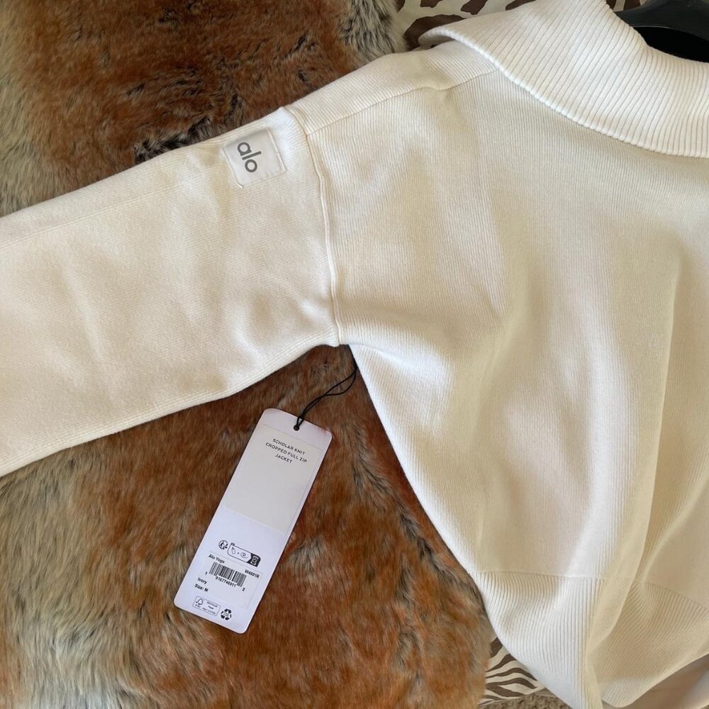 NWT Alo Scholar Knit Cropped Full zip jacket ivory - Picture 5 of 8